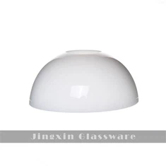 Výměna stínu lampy skleněné misky